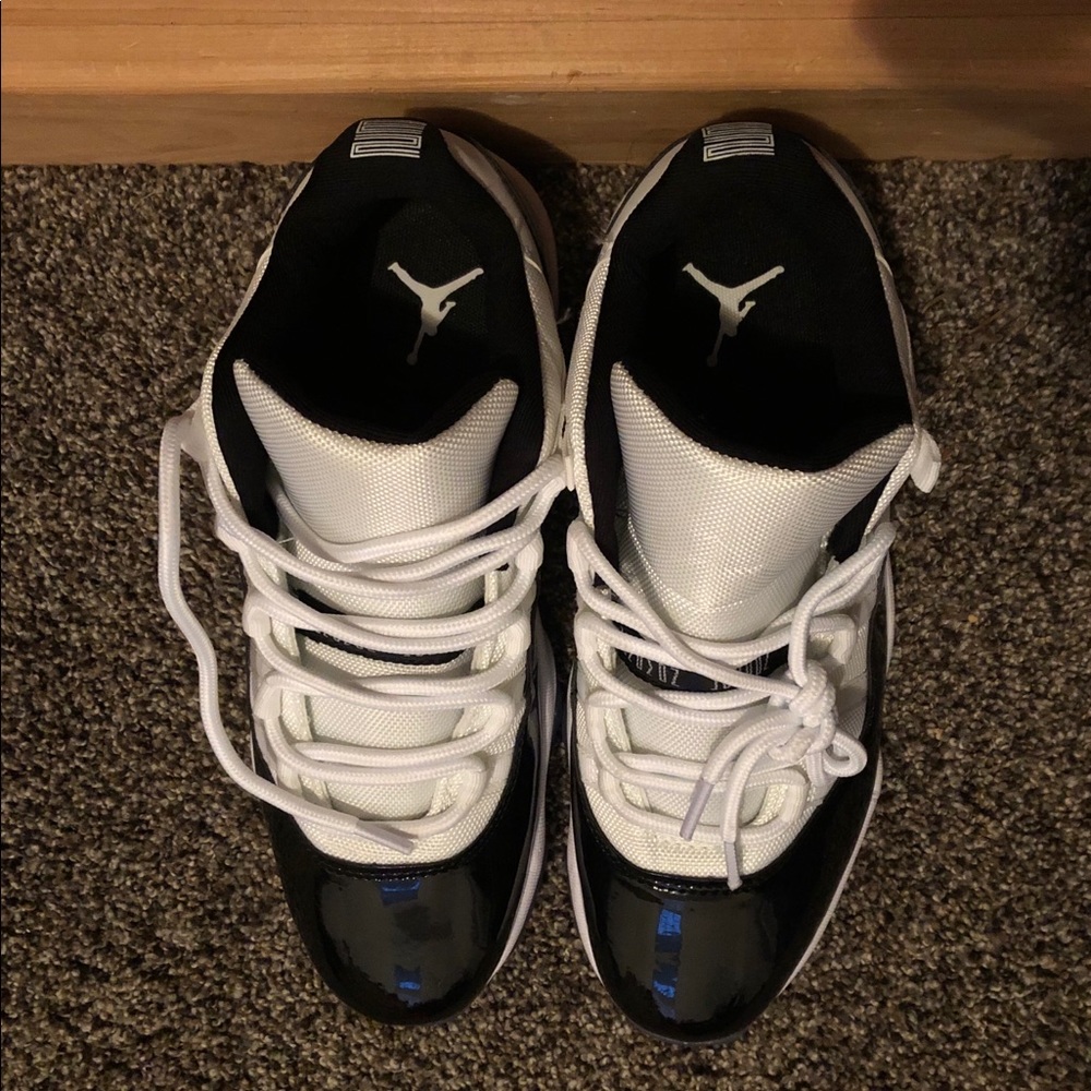 Air Jordan 11 Retro Low 'Concord' (2017) - Picture 6 of 7